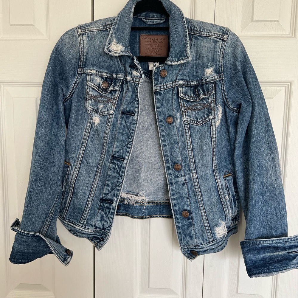 Abercrombie & Fitch Classic Blue Denim Jacket size medium